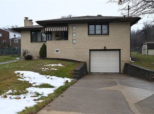 1111 Clonmel St, Duquesne, PA 15110