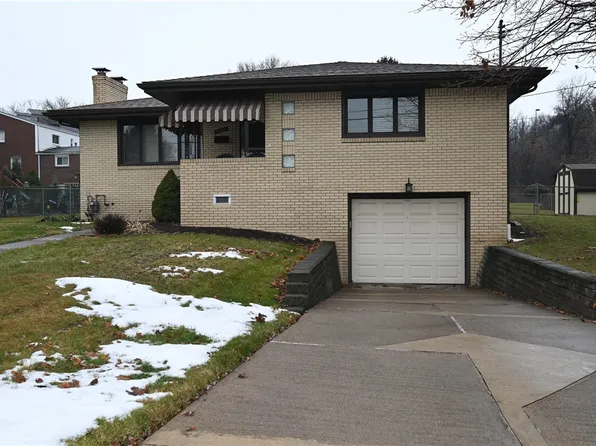 1111 Clonmel St, Duquesne, PA 15110