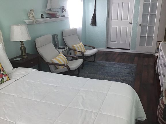 3rd image of 1519 Honore Ave