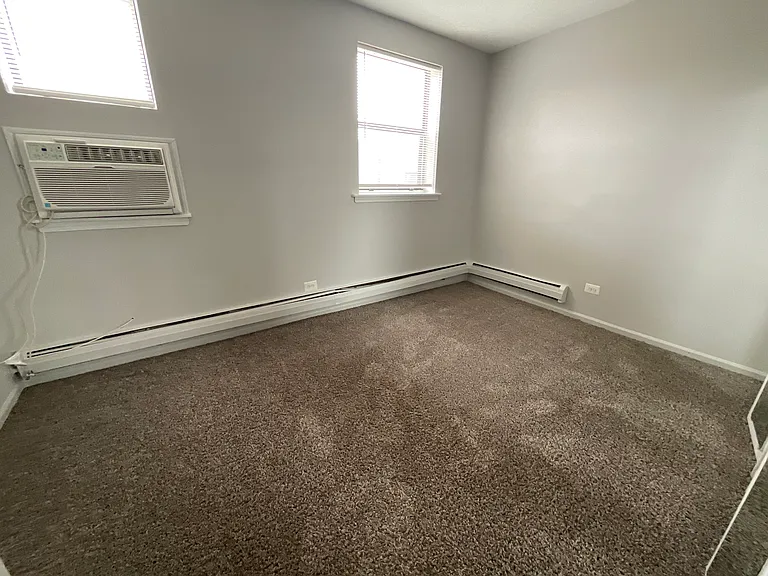 4631 S Lake Park — Photo 7