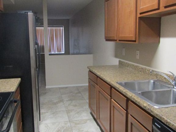 5th image of 123 W Inglewood St APT 3