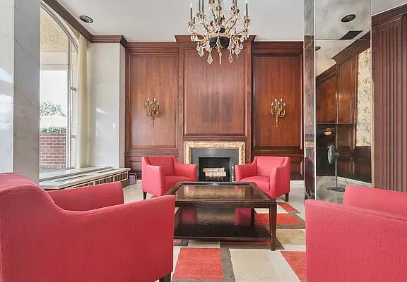 3rd image of 85-15 Main St APT 5E
