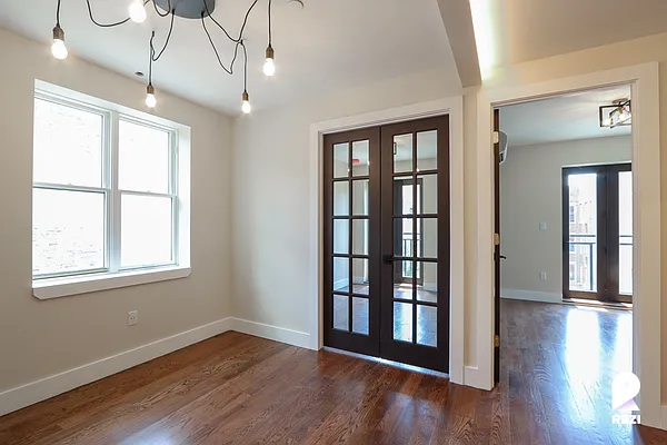 Rented by REZI | media 2