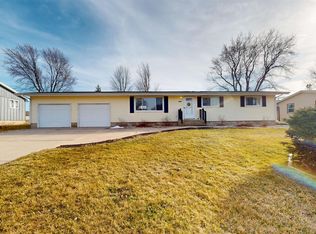 400 Hill St, Aurelia, IA 51005