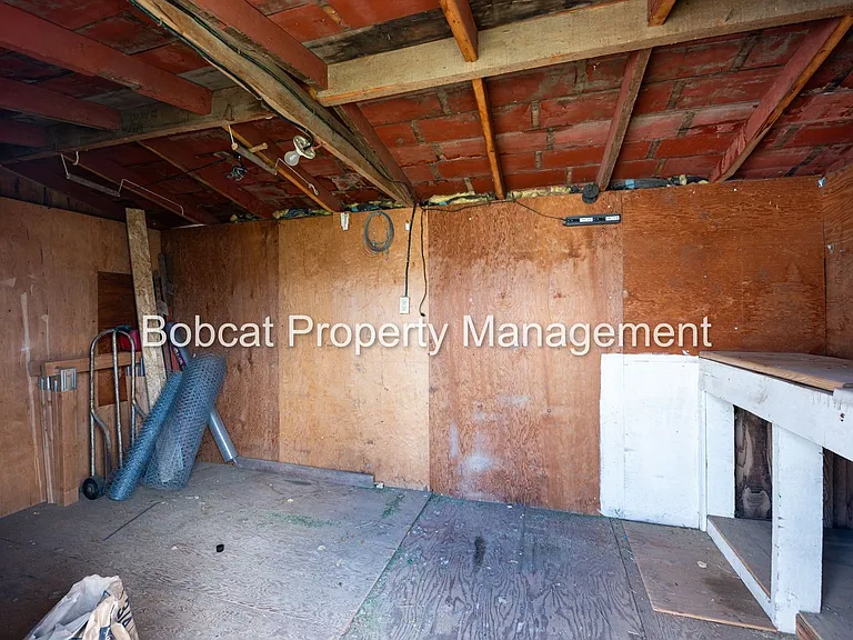 1121 Spruce St — Photo 30