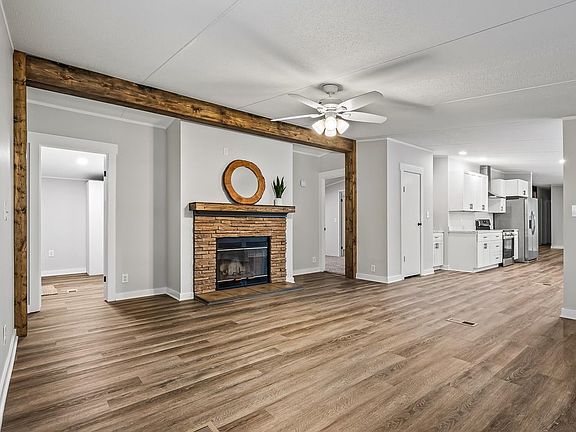 4th image of 2545 Shadowwood Dr