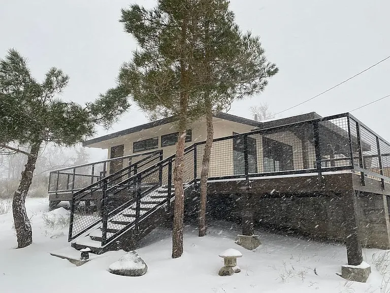 Big Pines Hwy — Photo 14