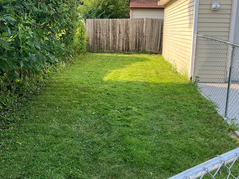28409 Marshall St — Photo 10