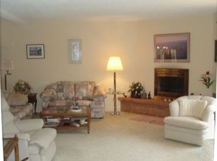 535 N Abrego Dr, Green Valley, AZ 85614
