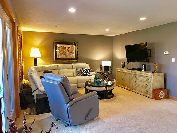 Spacious great room