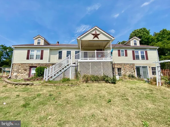 39 Rosewood Ln, Riverton, WV 26814