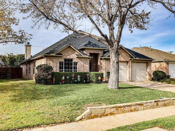 1103 Marshall Dr, Euless, TX 76039