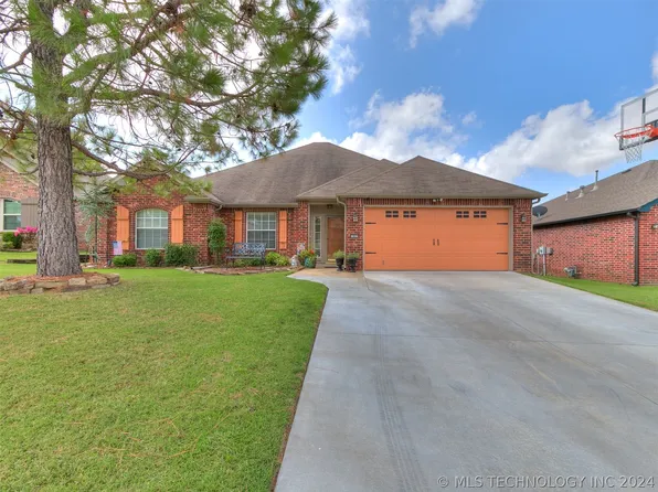 19820 E 46th St S, Broken Arrow, OK 74014