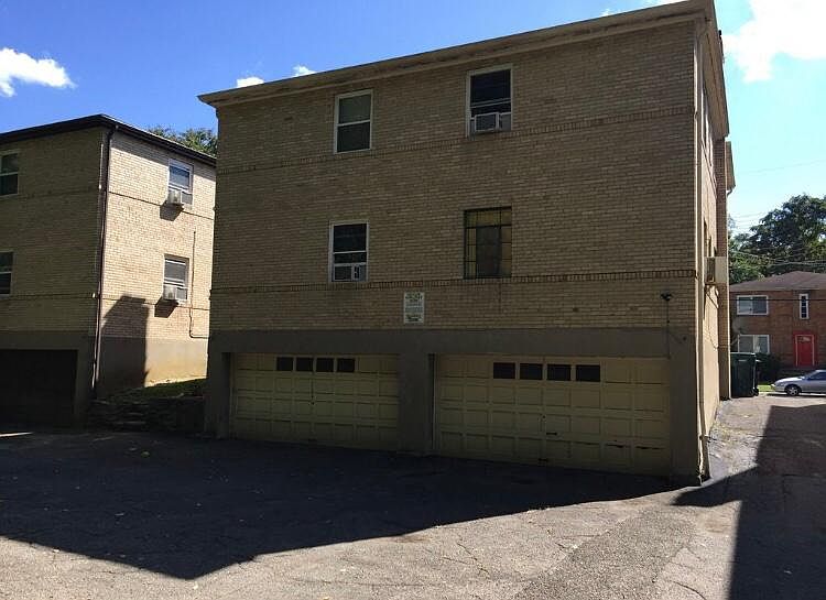 2nd image of 2818 Lawndale Ave APT 2