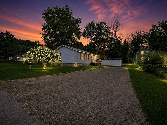 3rd image of 3 Roseland Road
