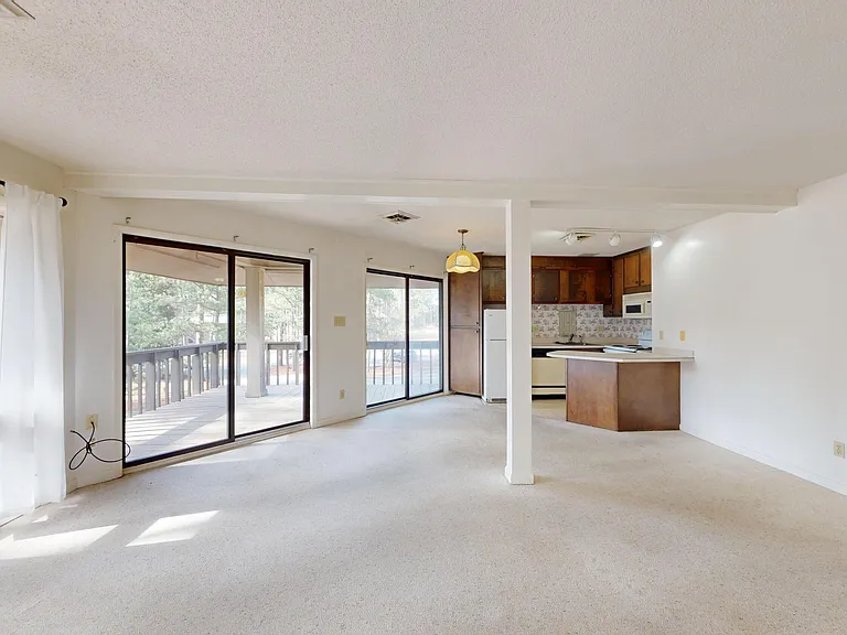 222 Foxkroft Dr — Photo 5