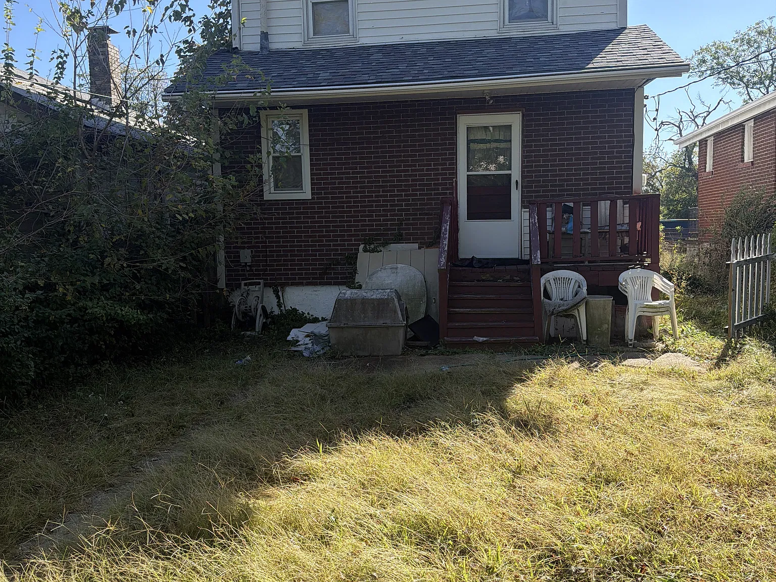 3 bed, 900 sqft, $590 — Photo 2