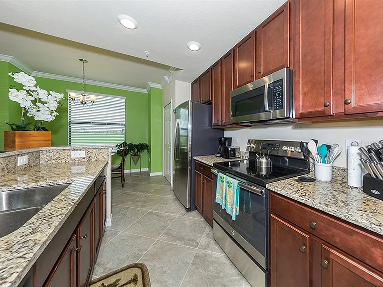 5548 Palmer Cir #103 — Photo 9