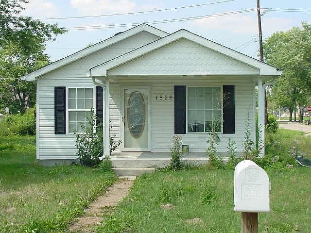 1st image of 1526 E Edgecombe Ave