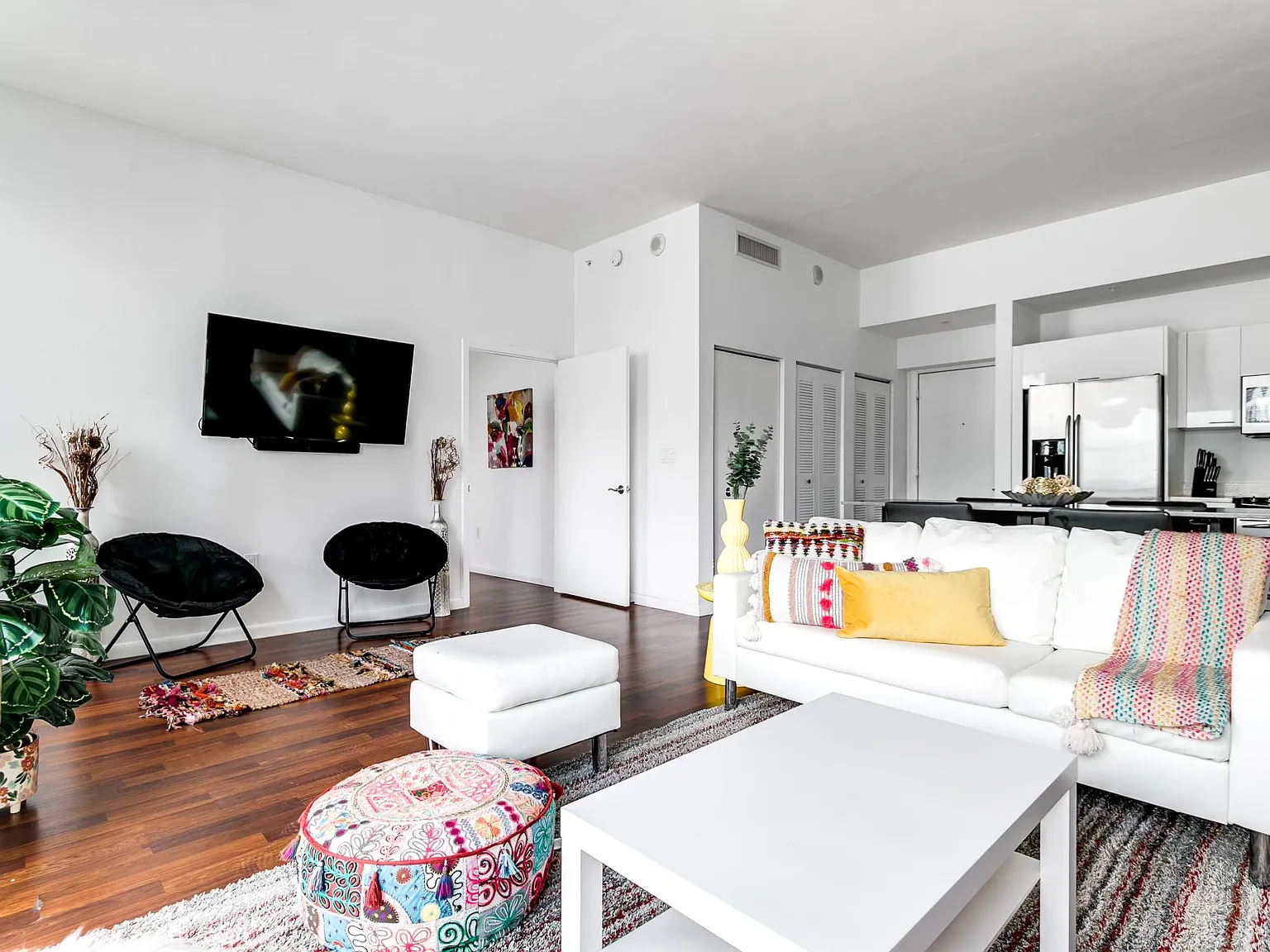 1 bed, 903 sqft, $3,850 — Photo 4