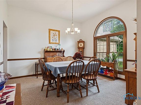5th image of 6719 Victoria Ct