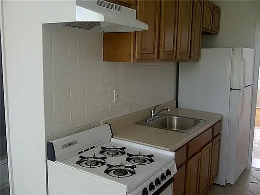 Rented by R New York | media 16