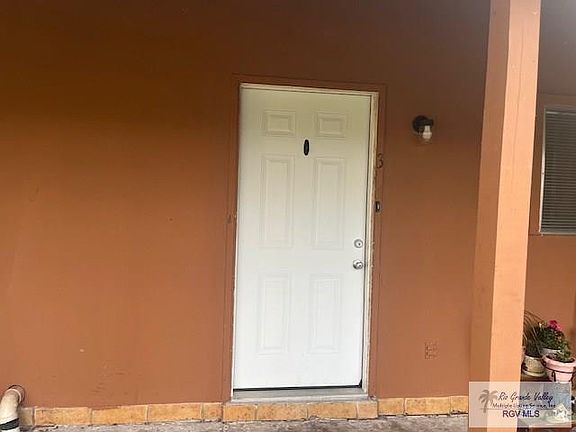 2nd image of 300 Bolivar Ave