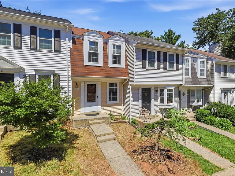42 Alden Ct — Photo 3