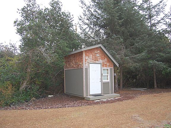 4th image of 156 Goldeneye St SE