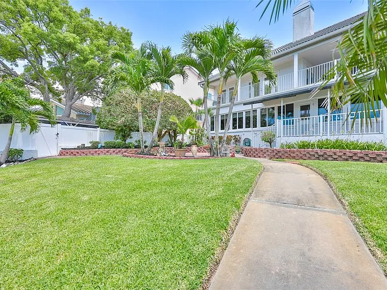 929 Symphony Isles Blvd — Photo 47
