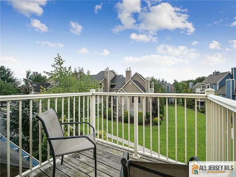 39 Lear Ct — Photo 10