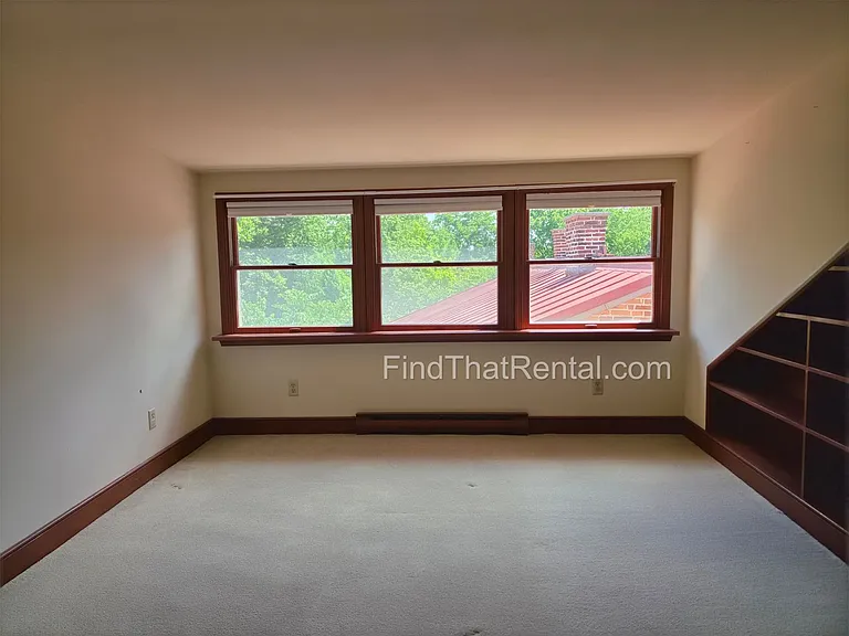 136 W Pomfret St — Photo 10