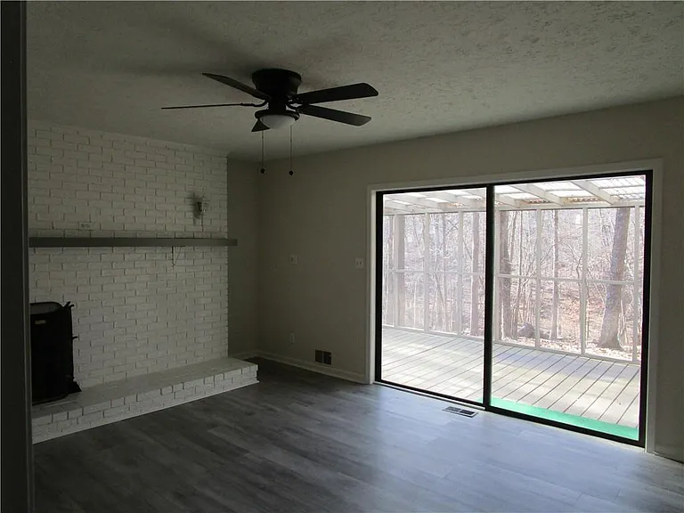 3730 Newport Dr — Photo 34