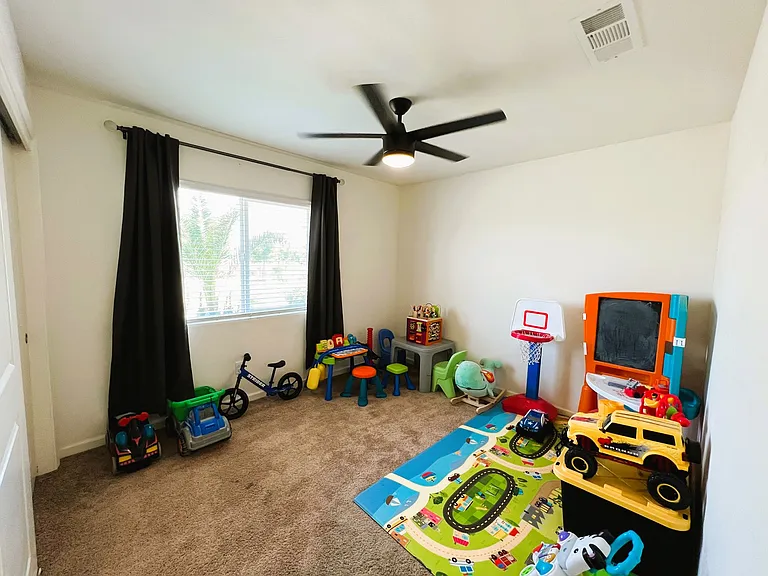 2331 Vineyard Ct — Photo 8