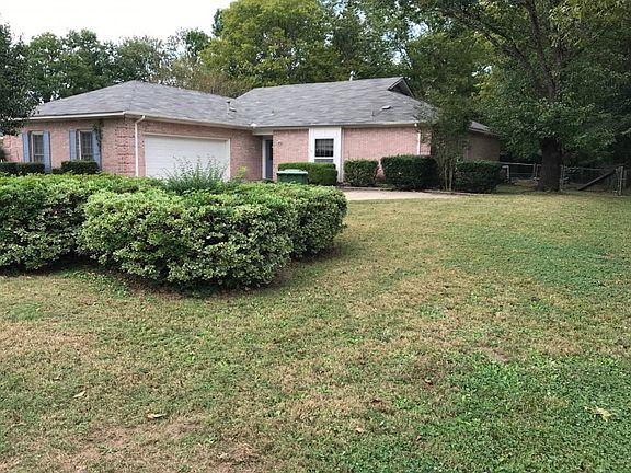 2nd image of 2209 Kingsbury Dr