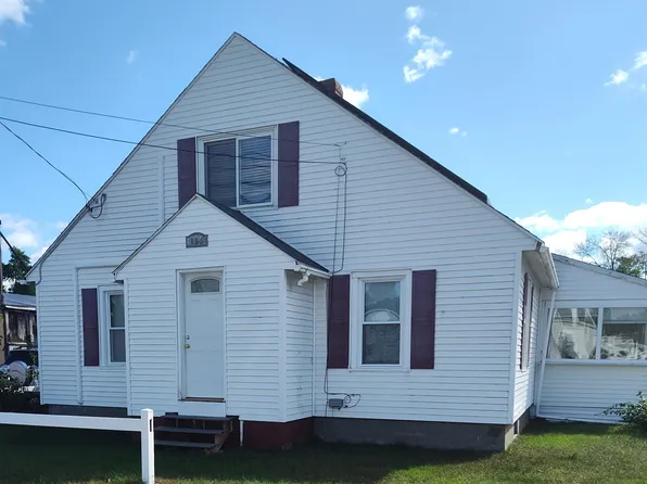 884 2nd St, Manchester, NH 03102