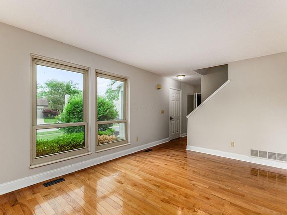 5th image of 2133 Meadow Hills Ct