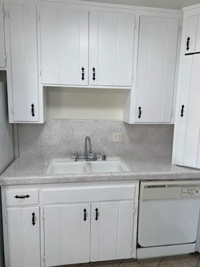 4434 Rosebud Ln — Photo 2