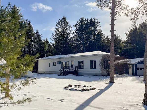 N5882 8th Ct, Westfield, WI 53964