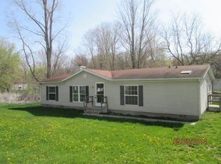 5862 S West Channel Rd, Warsaw, IN 46580