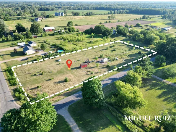 37069 24th Ave, Gobles, MI 49055