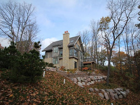 3rd image of N1906 N Lakeshore Dr