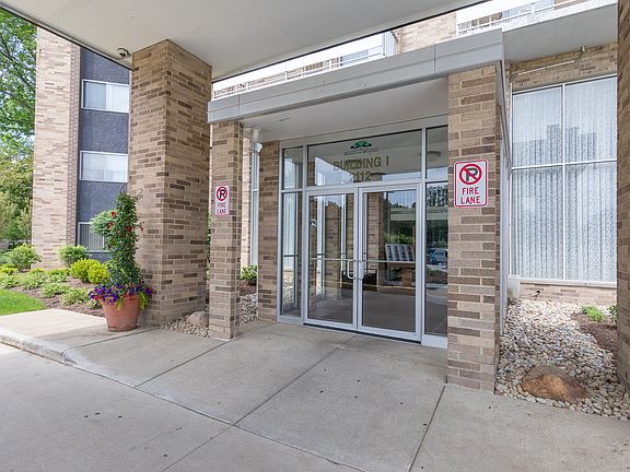 2nd image of 2112 Acacia Park Dr APT 416