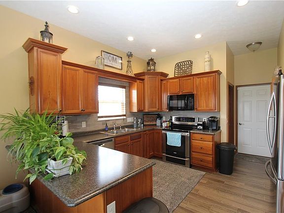 5th image of 2304 White Tail Ln