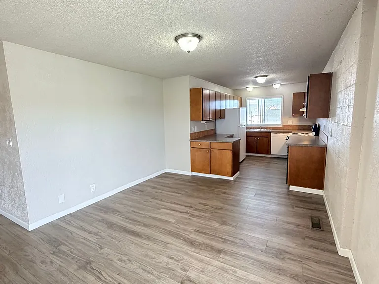 211 N Delaware Ave — Photo 23