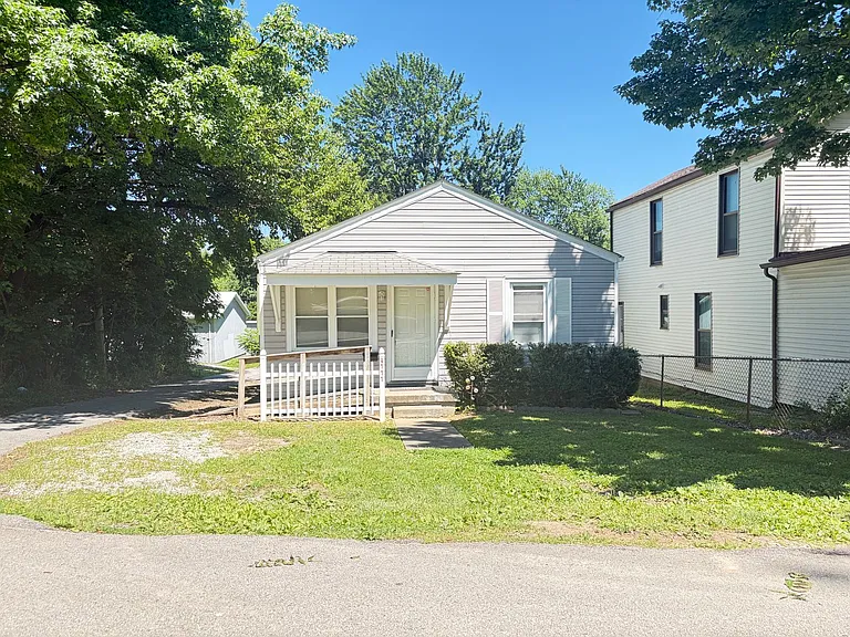 4111 Locust Ave — Photo 1