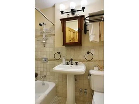 Sold by Citi Habitats | media 2