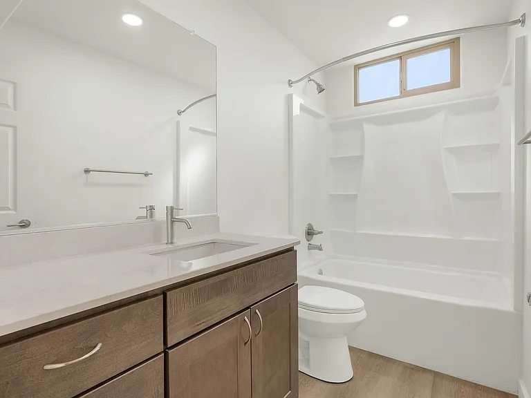 El Dorado Apartments — Photo 68