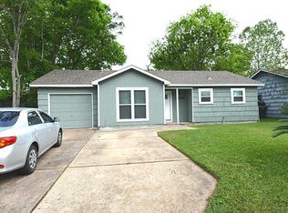 6346 Feldspar St, Houston, TX 77092