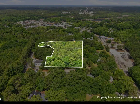 208 Blue Street, Aberdeen, NC 28315